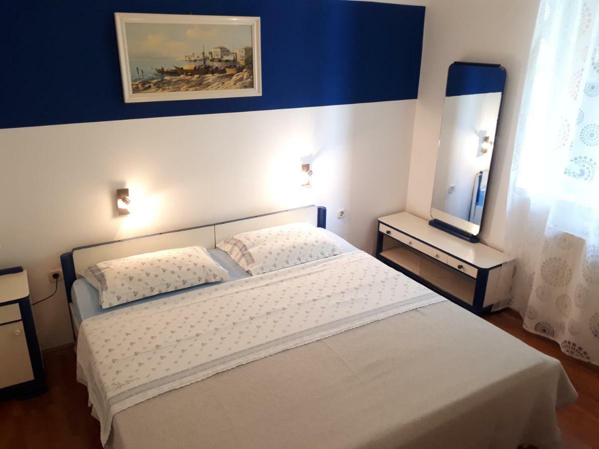 Apartmani Matas Petrcane Buitenkant foto