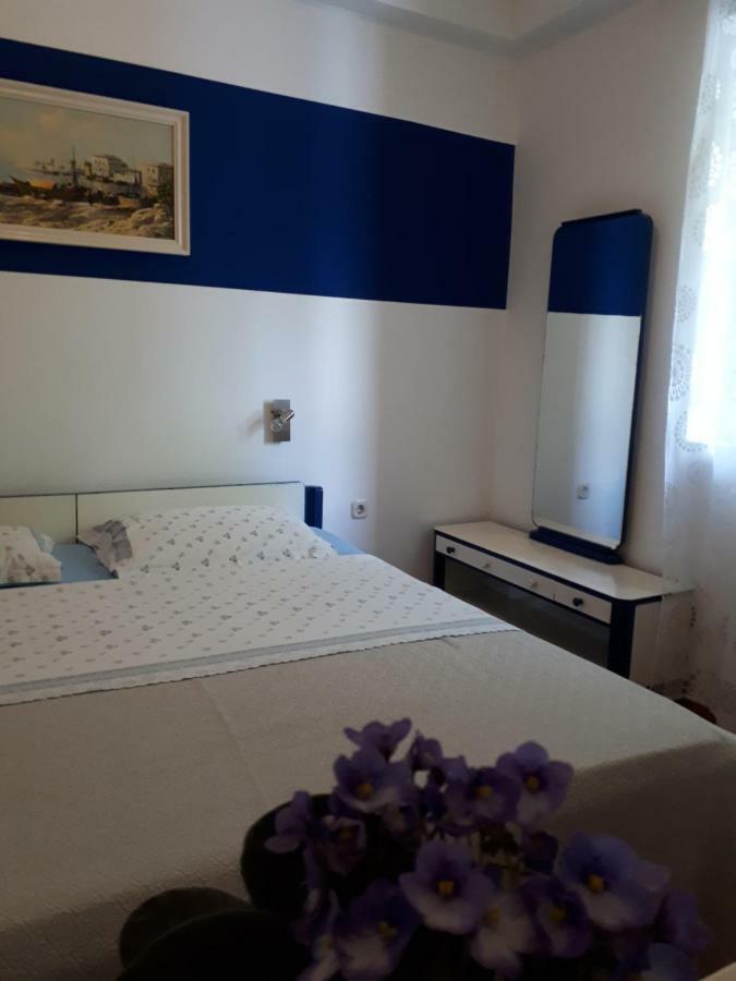 Apartmani Matas Petrcane Buitenkant foto