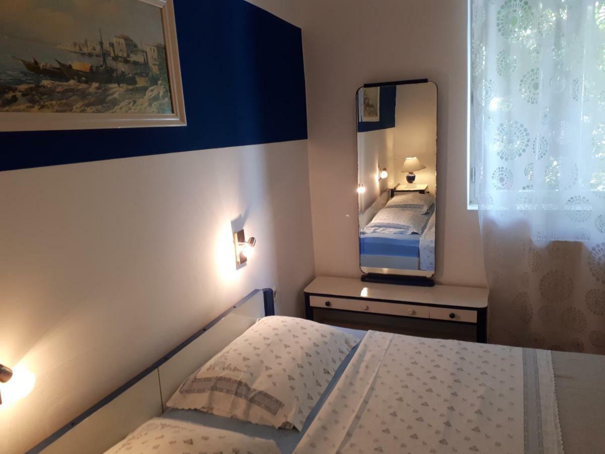 Apartmani Matas Petrcane Buitenkant foto