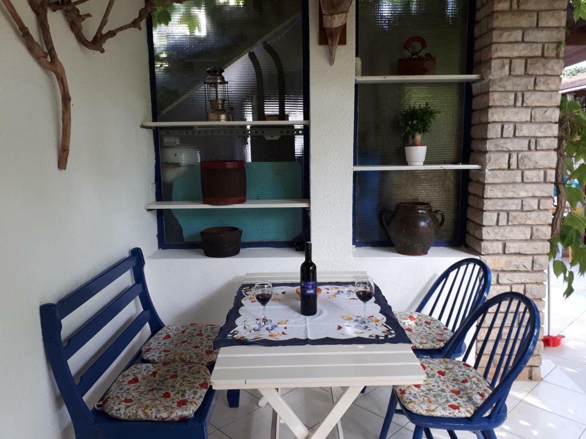 Apartmani Matas Petrcane Buitenkant foto