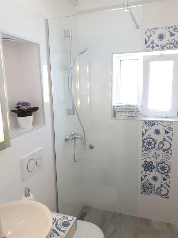 Apartmani Matas Petrcane Buitenkant foto