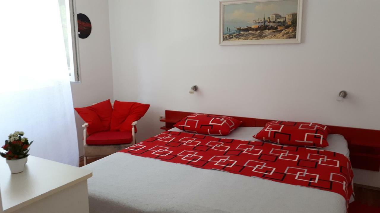 Apartmani Matas Petrcane Buitenkant foto