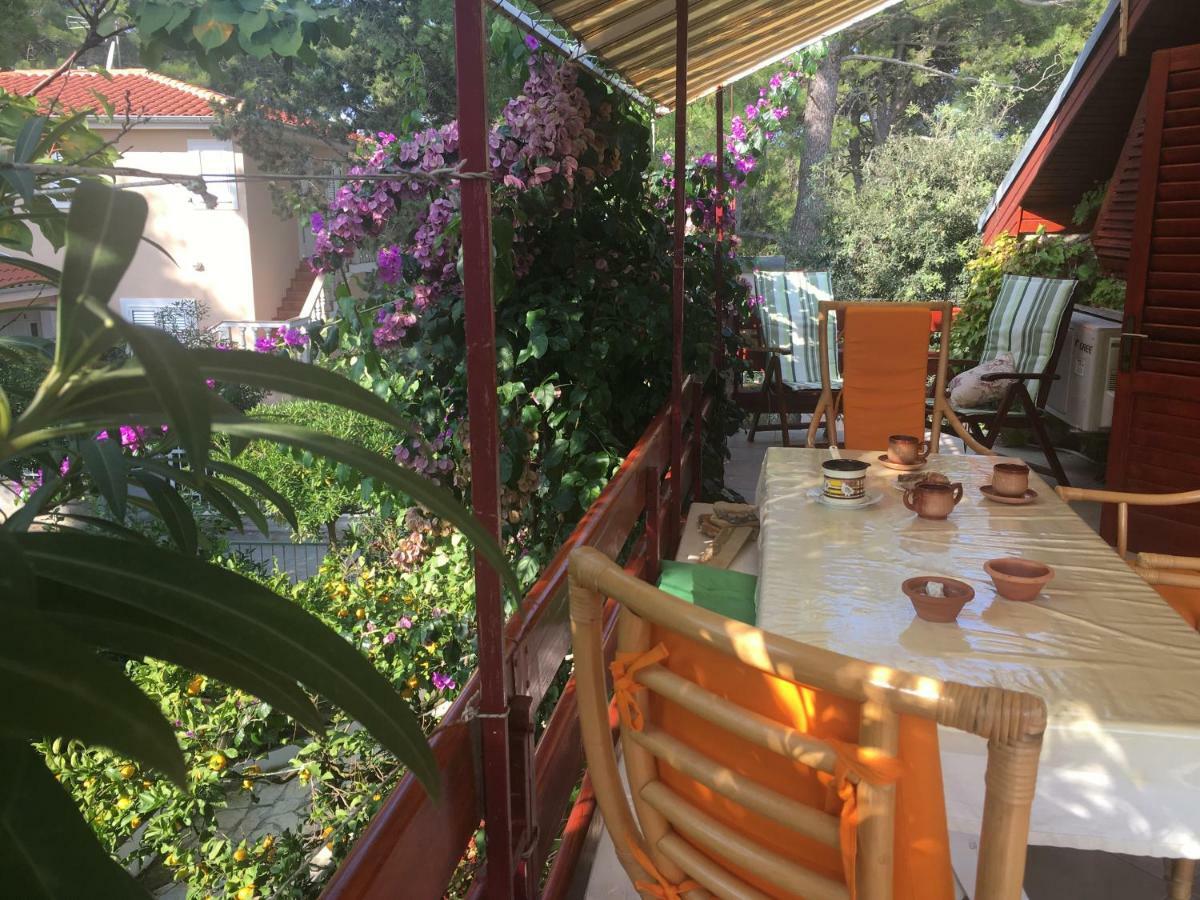 Apartmani Matas Petrcane Buitenkant foto