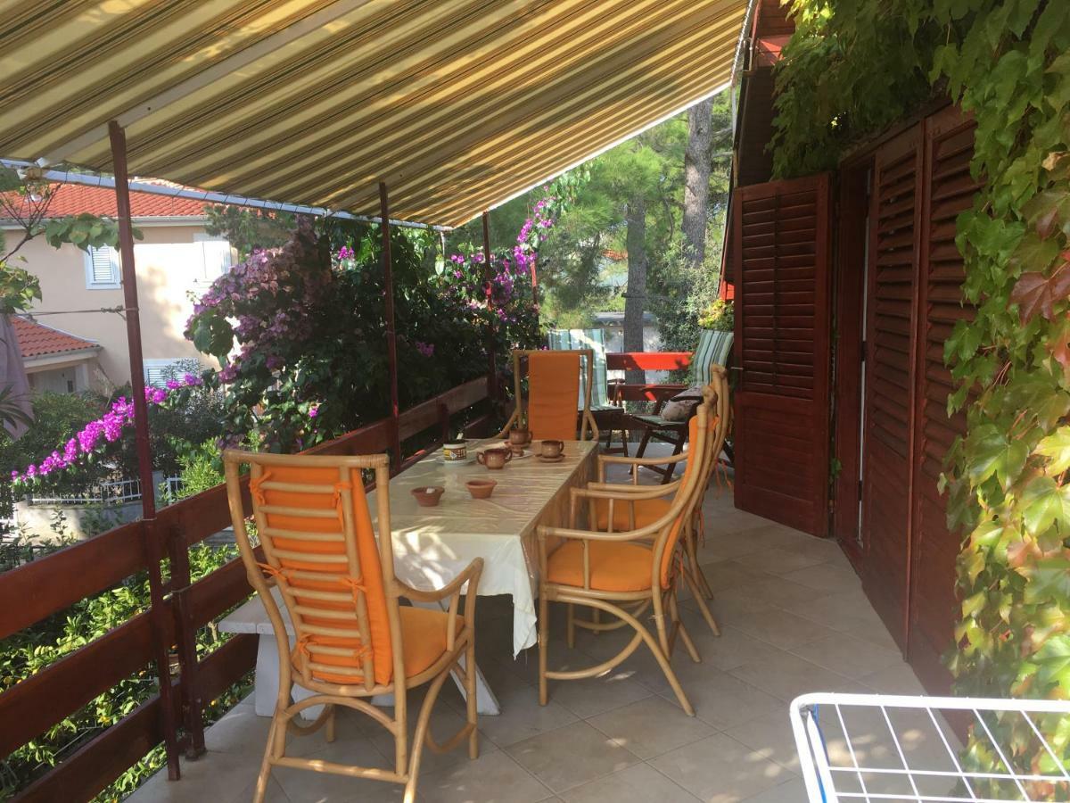 Apartmani Matas Petrcane Buitenkant foto