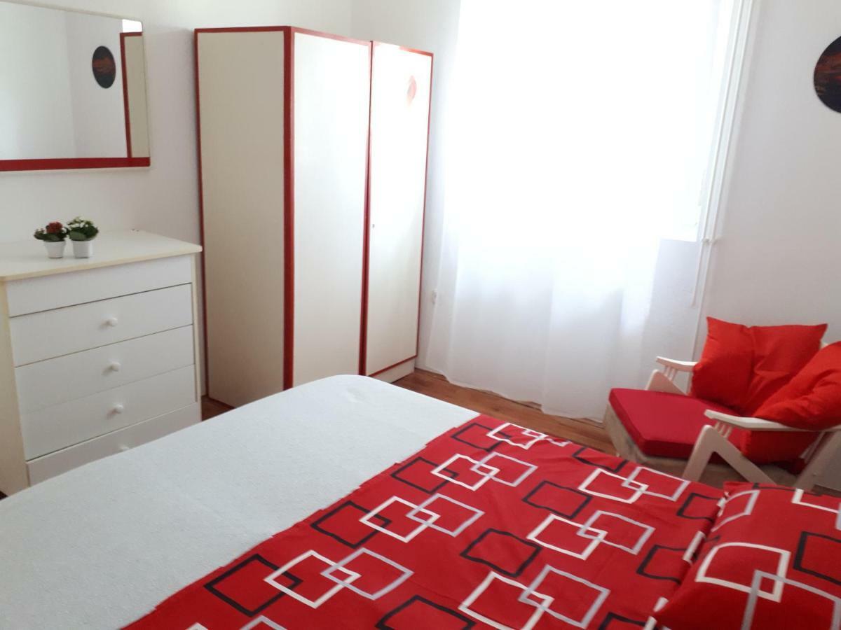 Apartmani Matas Petrcane Buitenkant foto