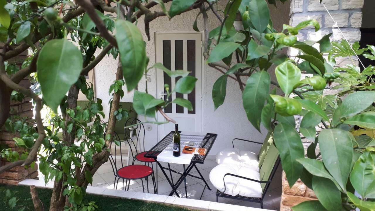 Apartmani Matas Petrcane Buitenkant foto