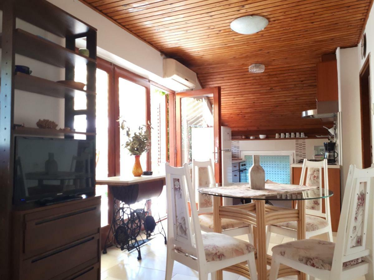 Apartmani Matas Petrcane Buitenkant foto